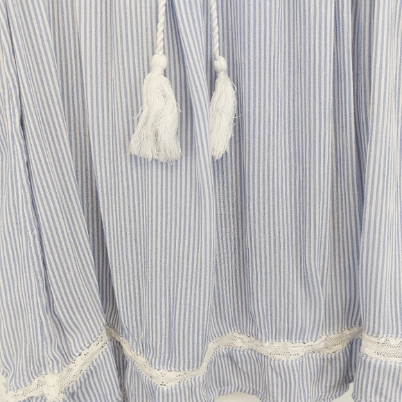 Y2K AEO Off Shoulder Crochet Top - Picture 3 of 7